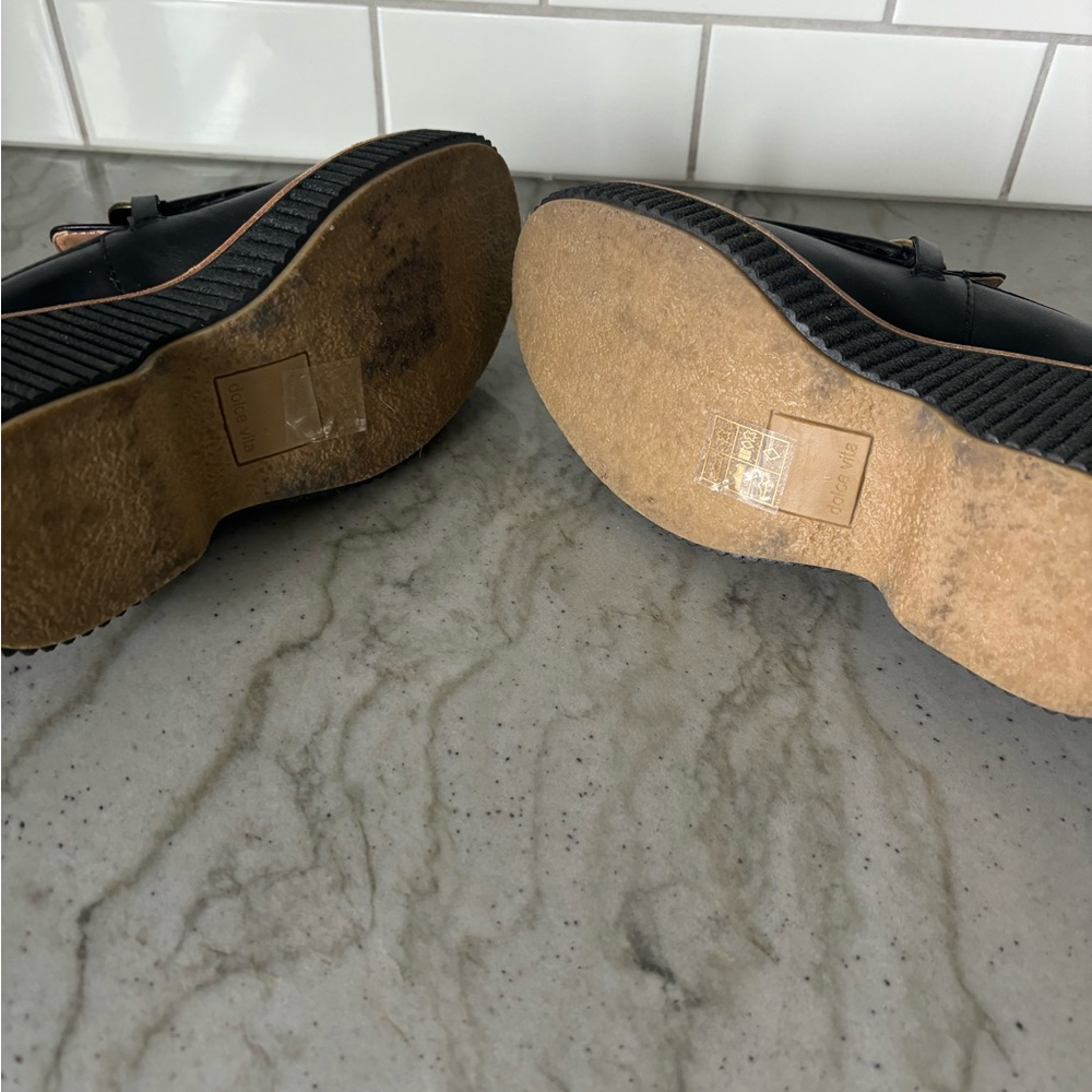 Dolce Vita Black Leather Platform Loafers with Gold Chain size 7 - Picture 6 of 6